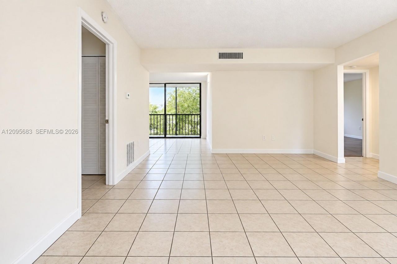 8400 SW 133rd Ave Rd , Unit 318, Miami, FL 33183 Photo