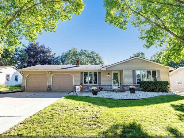 863 VENUS DRIVE, Green Bay, WI 54311