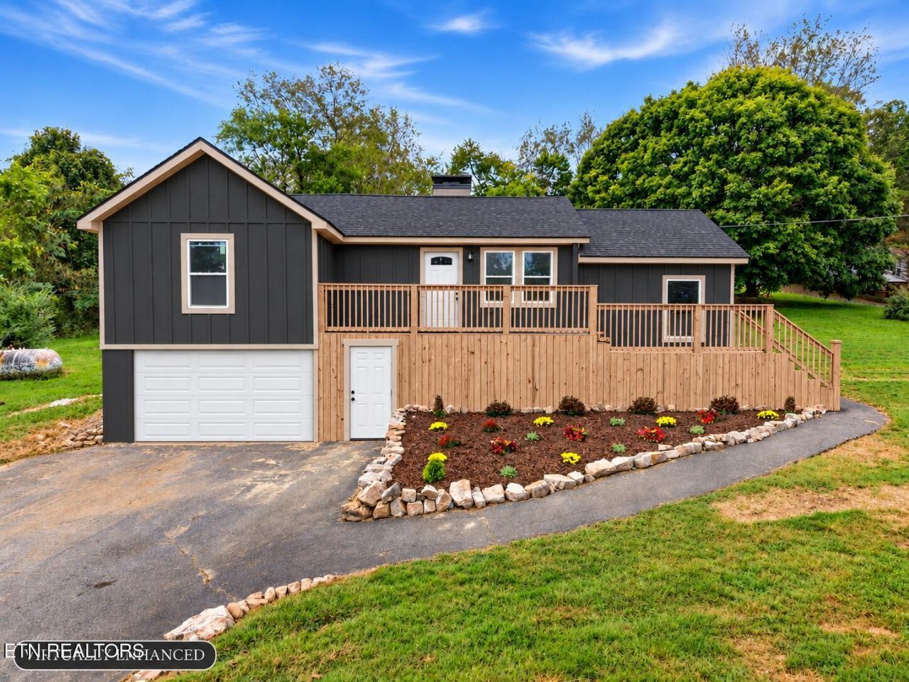 4533 Wildwood Springs Rd, Maryville, TN 37804 Main Photo
