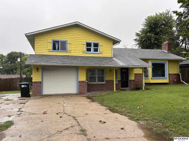 5220 Mary Street, Omaha, NE 68152