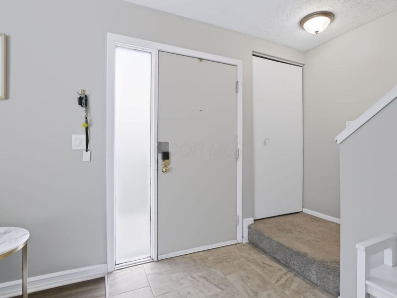 5233 Captains Court, Columbus, OH 43220 Photo 10