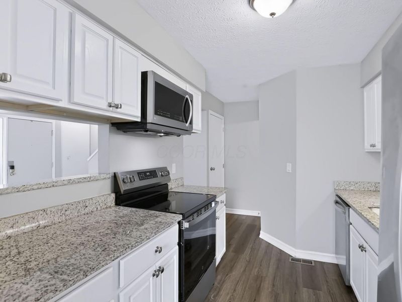 5233 Captains Court, Columbus, OH 43220 Photo 20
