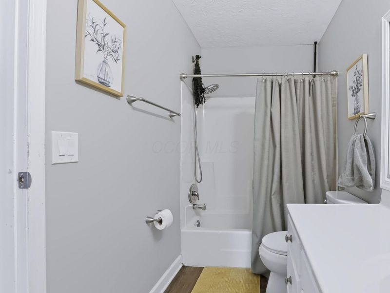 5233 Captains Court, Columbus, OH 43220 Photo 38