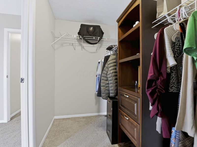 5233 Captains Court, Columbus, OH 43220 Photo 48