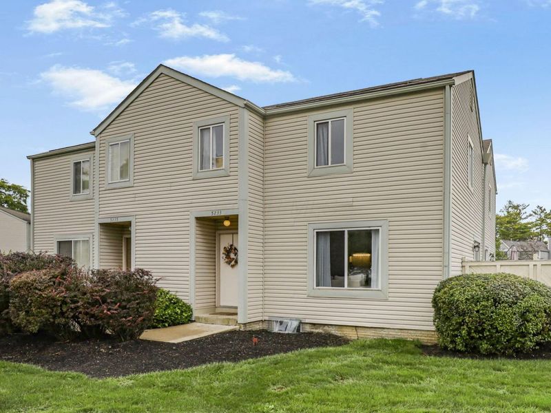 5233 Captains Court, Columbus, OH 43220 Photo 5