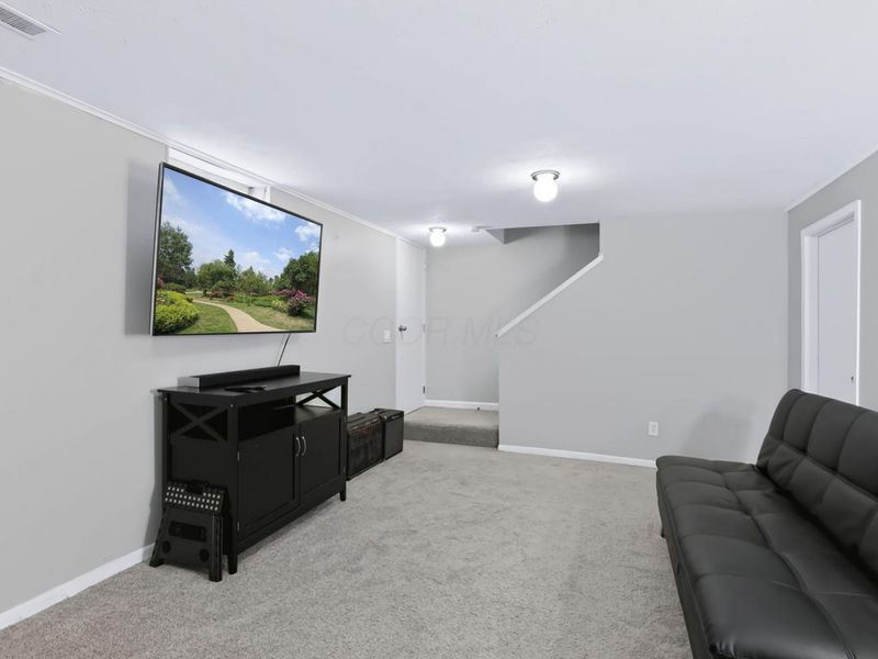 5233 Captains Court, Columbus, OH 43220 Photo 52