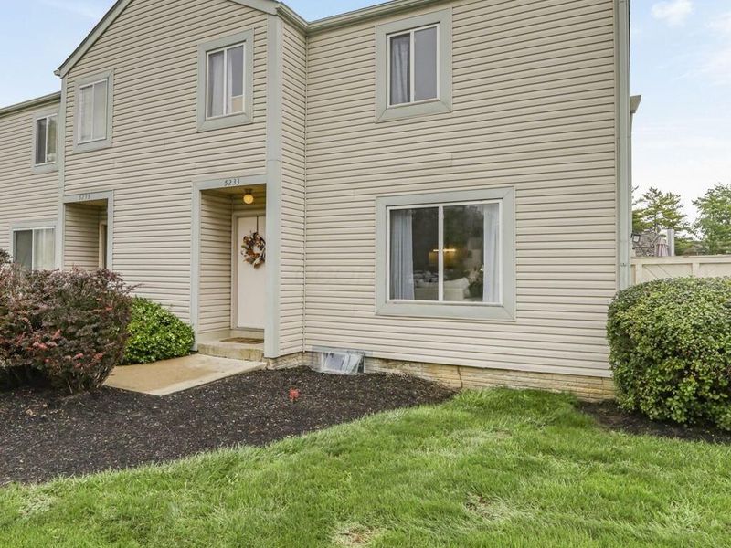 5233 Captains Court, Columbus, OH 43220 Photo 59