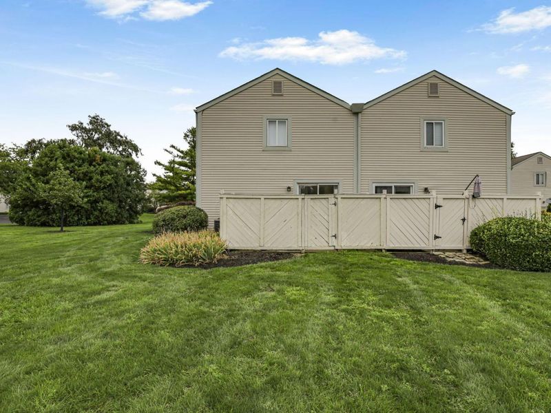 5233 Captains Court, Columbus, OH 43220 Photo 60