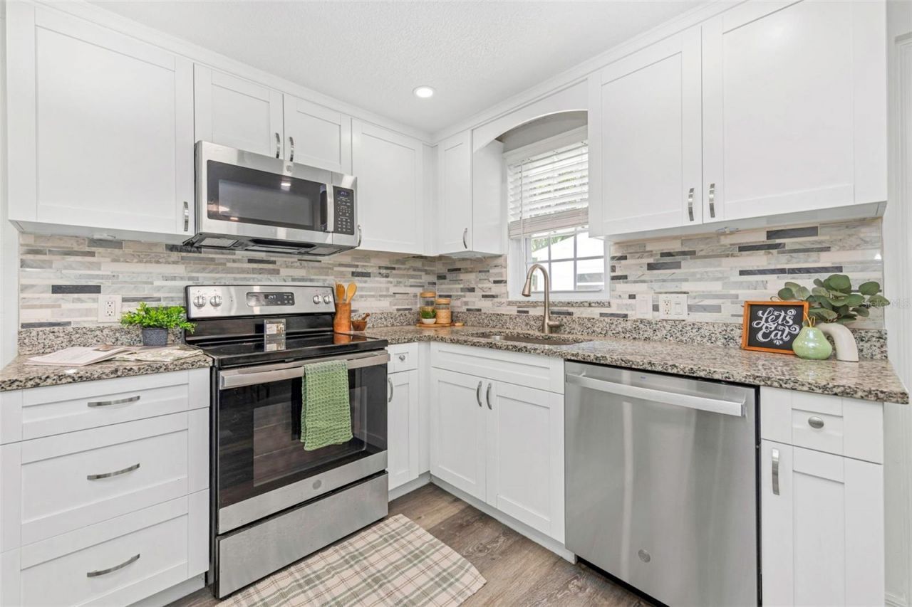 6200 Emerald Drive , New Port Richey, FL 34653 Photo