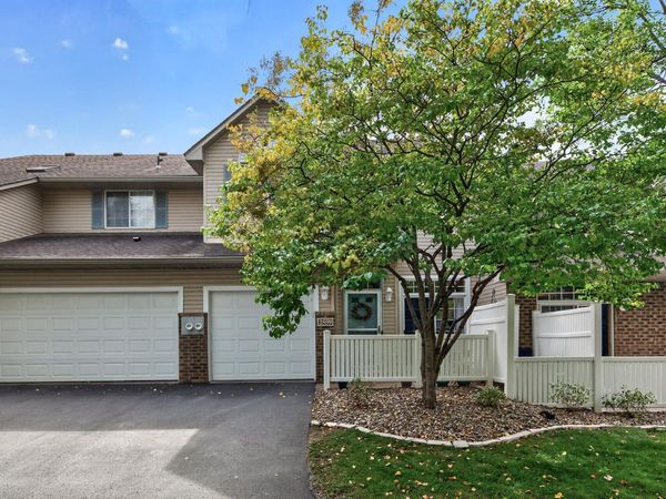 2559 Mallard Drive, Woodbury, MN 55125