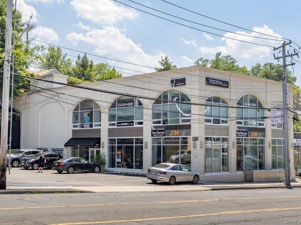 1180 Northern Boulevard , Manhasset, NY 11030