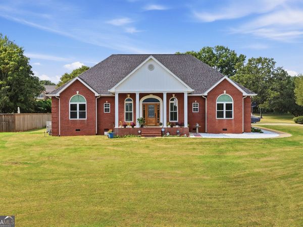 8400 Heron Circle, Ooltewah, TN 37363