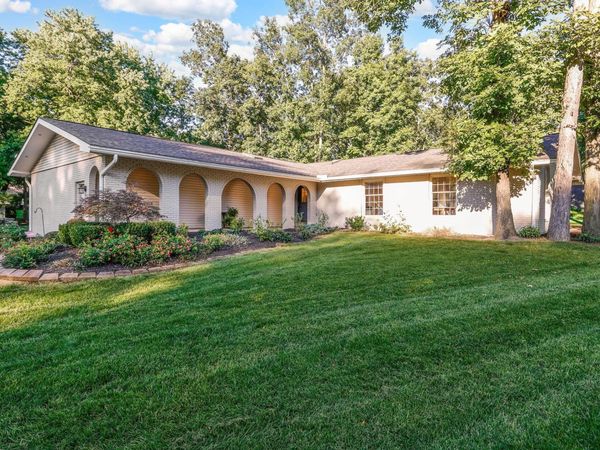 1594 Oakview Drive, Columbus, OH 43235