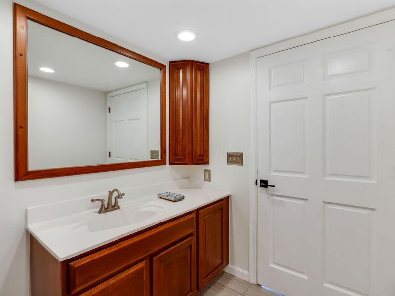 1594 Oakview Drive, Columbus, OH 43235 Photo 25