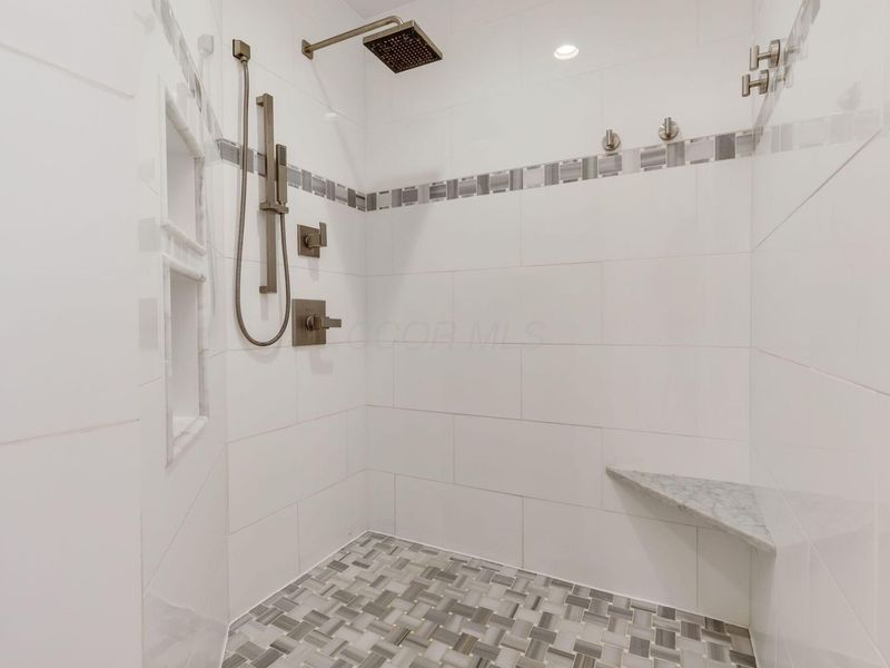 1594 Oakview Drive, Columbus, OH 43235 Photo 33