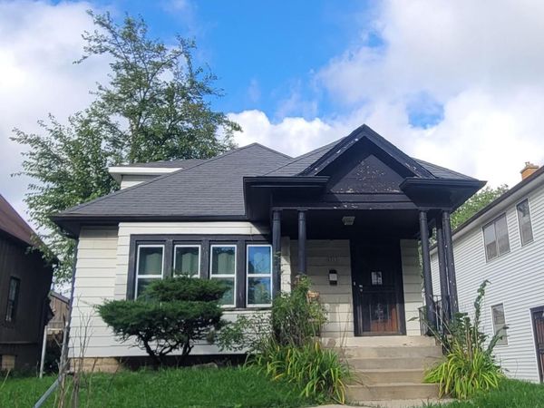 4343 N 17th STREET, Milwaukee, WI 53209