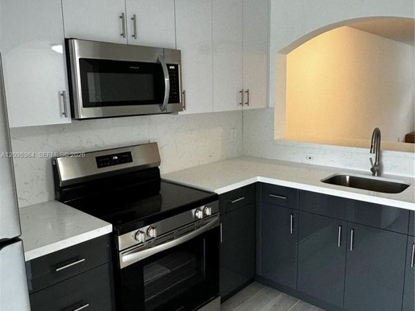 2650 SE 12th Pl , Unit 105, Homestead, FL 33035