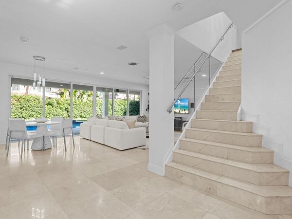 1879 HIDDEN TRAIL Lane, Weston, FL 33327
