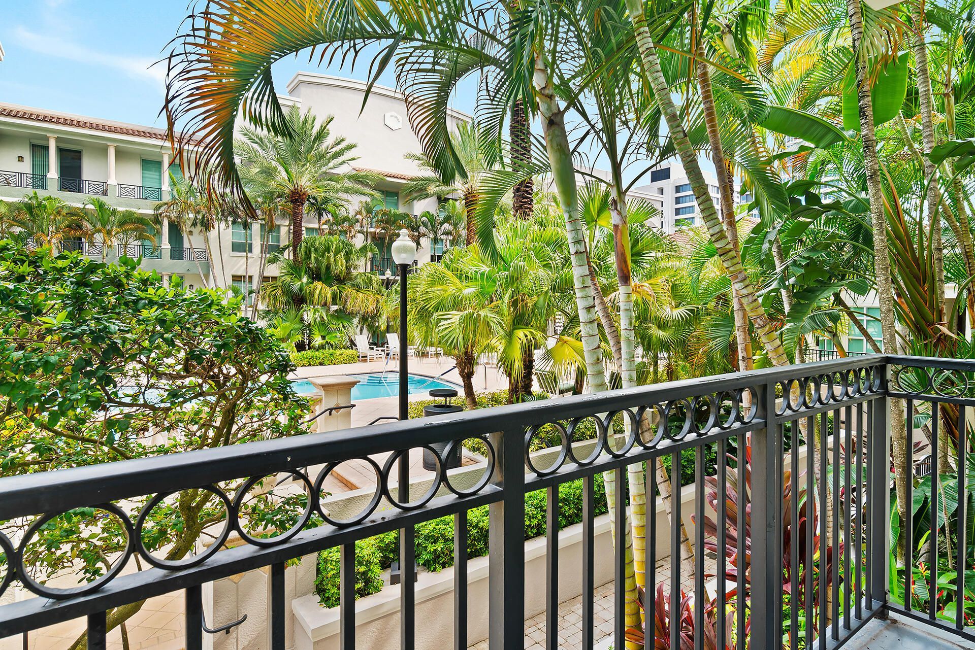 600 S Dixie Highway, Unit 636, West Palm Beach, FL 33401 Photo