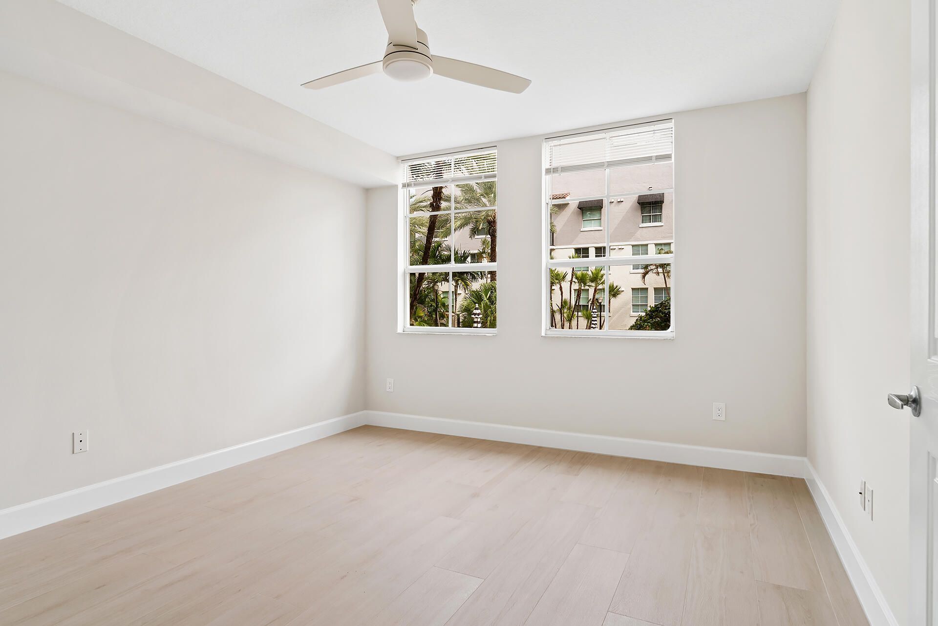 600 S Dixie Highway, Unit 636, West Palm Beach, FL 33401 Photo