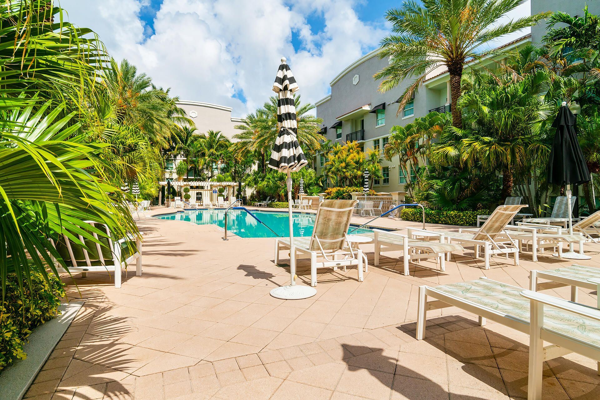 600 S Dixie Highway, Unit 636, West Palm Beach, FL 33401 Photo