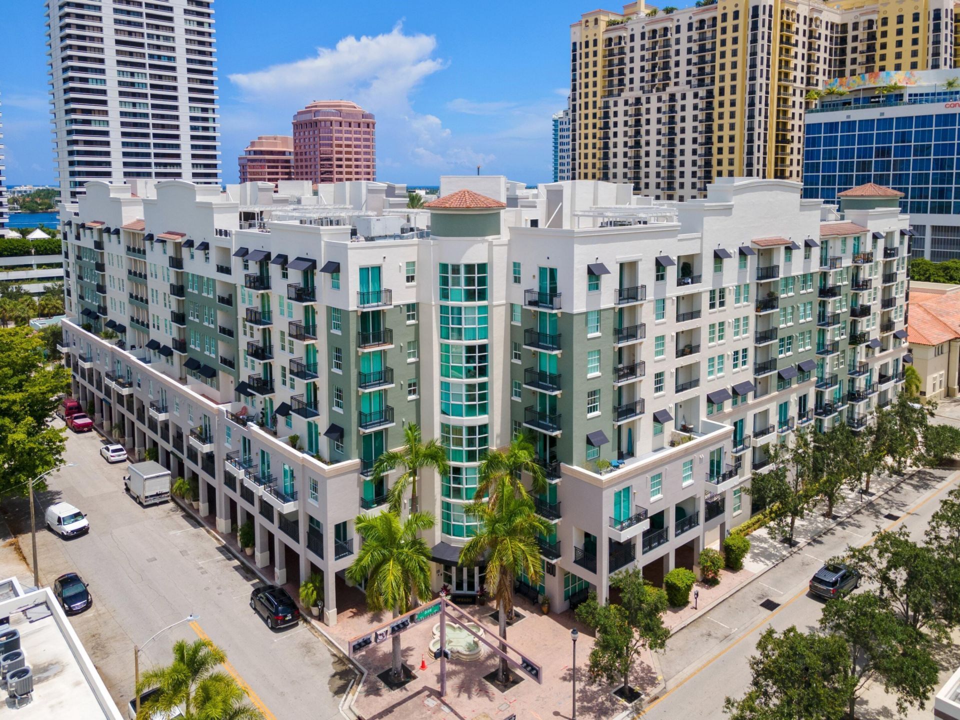 600 S Dixie Highway, Unit 636, West Palm Beach, FL 33401 Photo