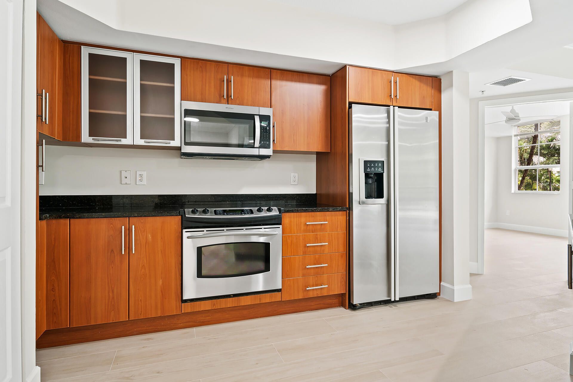 600 S Dixie Highway, Unit 636, West Palm Beach, FL 33401 Photo
