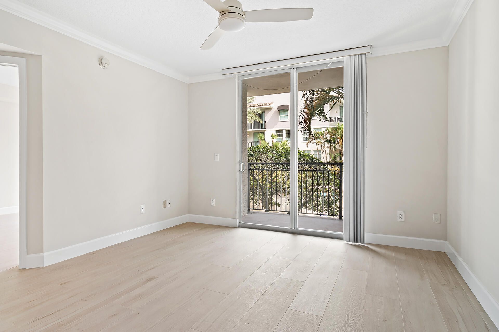 600 S Dixie Highway, Unit 636, West Palm Beach, FL 33401 Photo