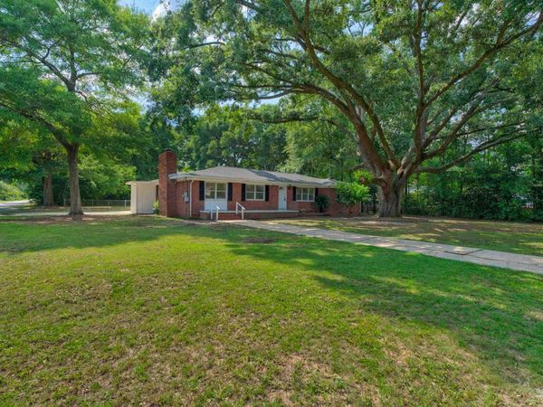 6425 Aspen Ave, Milton, FL 32570
