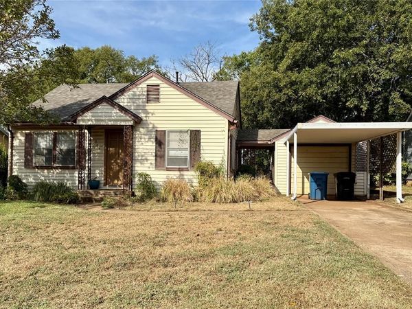 705 N Derby Street , Denison, TX 75020