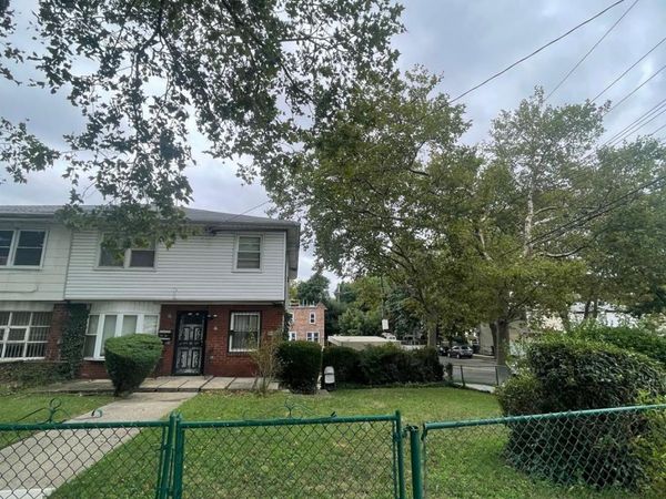 114-55 144 street , Jamaica, NY 11436