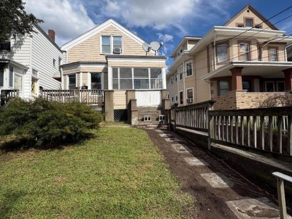 79 Midland Ave, Unit 1, Wallington, NJ 07057
