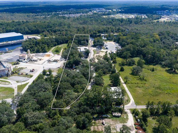 143 Yacht Drive, Freeport, FL 32439