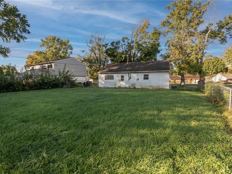 200 Tulip Drive, West Carrollton, OH 45449 Photo 10