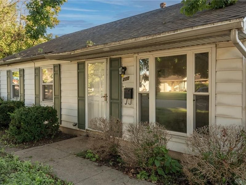 200 Tulip Drive, West Carrollton, OH 45449 Photo 5