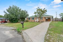 10 Cinda Leigh Court photo 4
