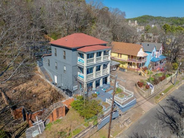 224 Court Street , Hot Springs, AR 71901