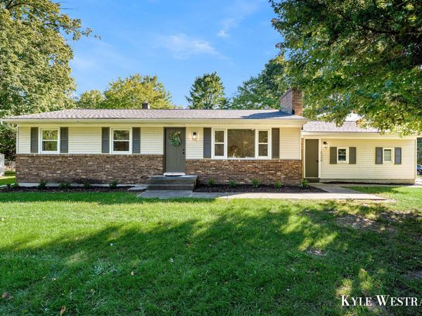 8184 E Chester Avenue SW, Byron Center, MI 49315