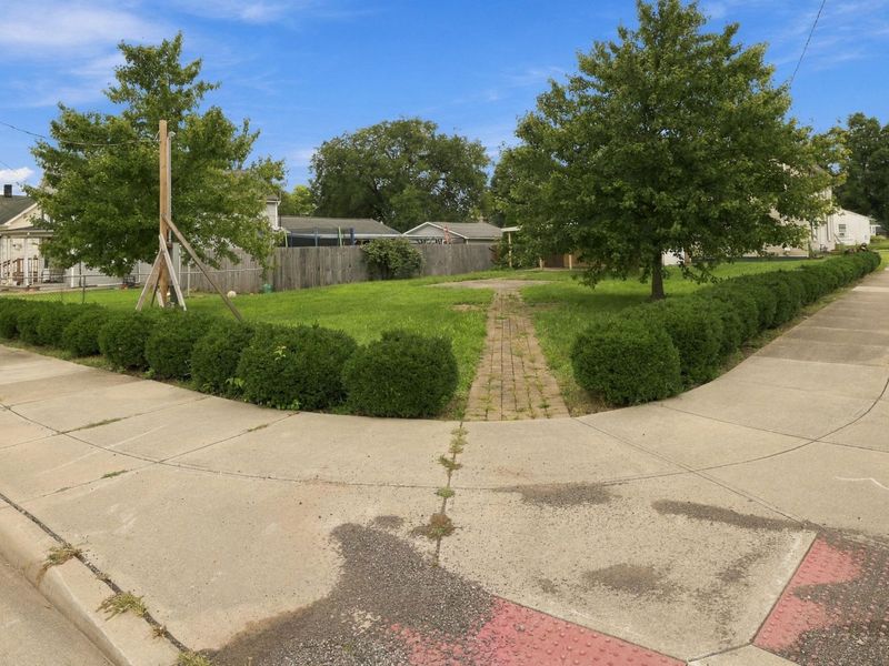 972 S Pickaway Street , Circleville, OH 43113 Photo 2