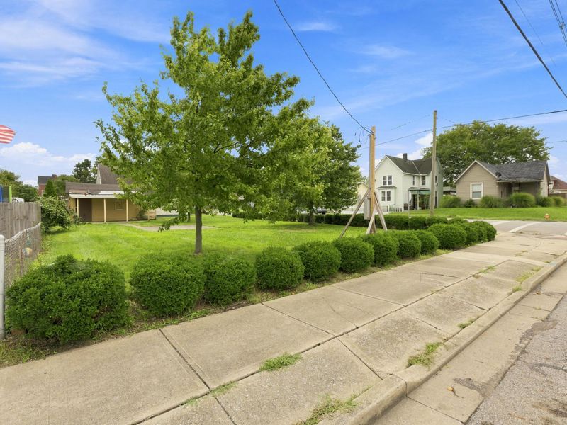 972 S Pickaway Street , Circleville, OH 43113 Photo 4