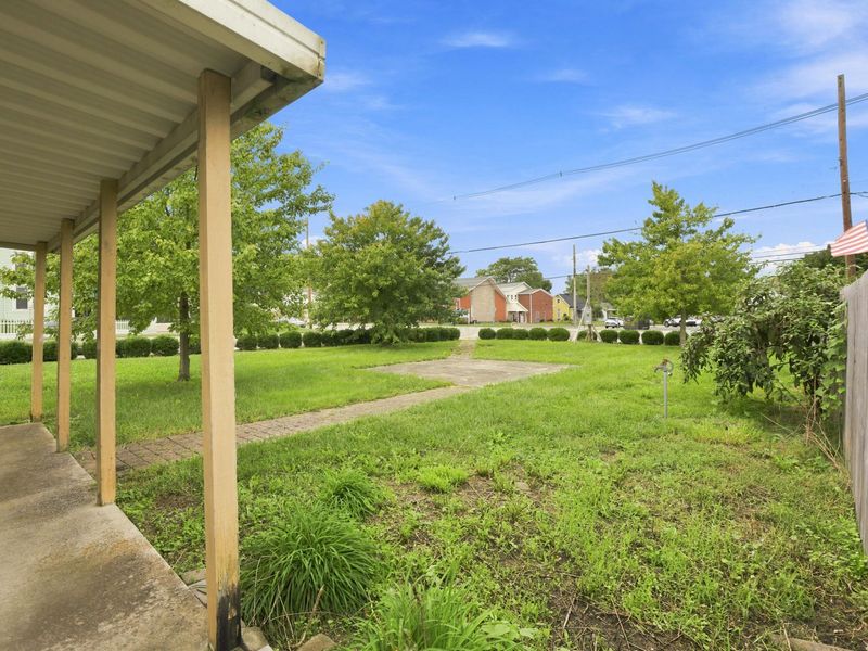 972 S Pickaway Street , Circleville, OH 43113 Photo 5