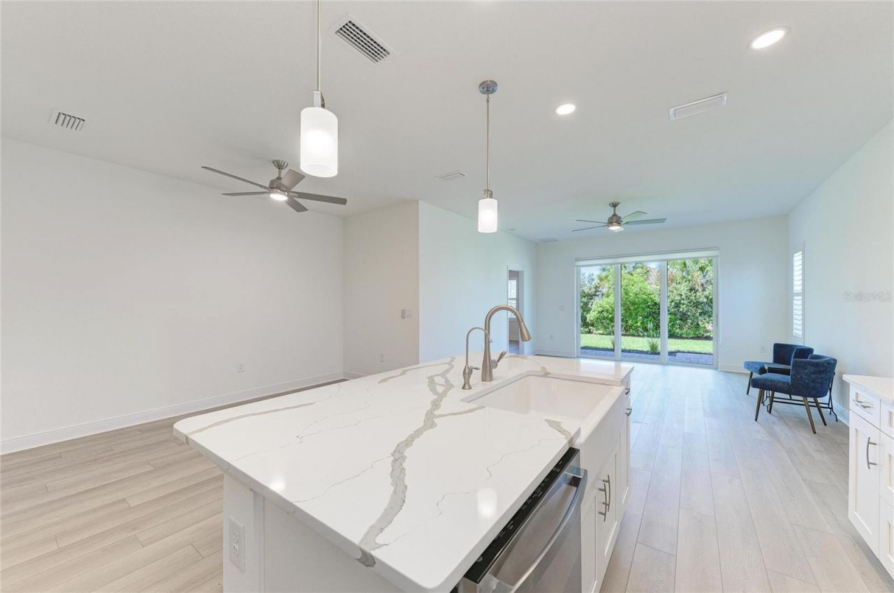 2521 Star Apple Way, Sarasota, FL 34240 Photo