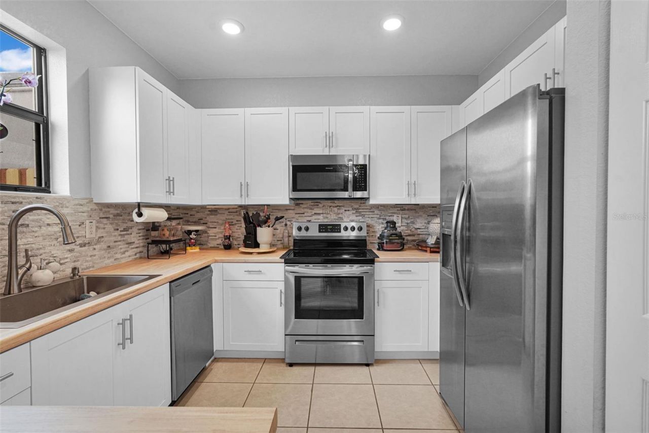 12713 SW 229th Terrace , Miami, FL 33170 Photo
