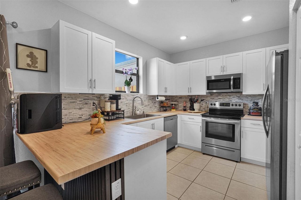 12713 SW 229th Terrace , Miami, FL 33170 Photo