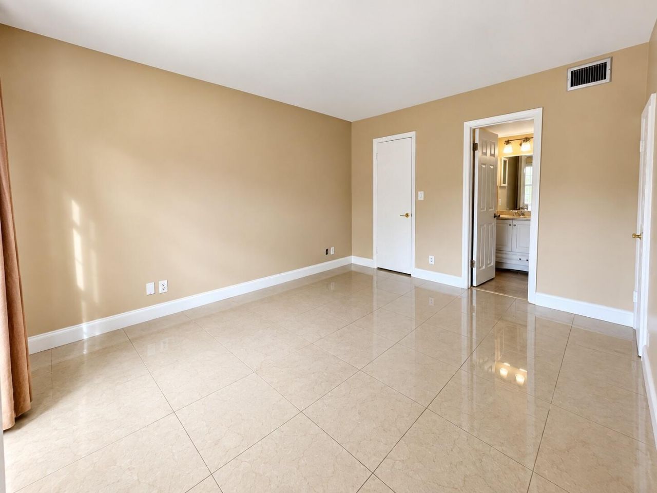 7385 W Sunrise Boulevard, Plantation, FL 33313 Photo