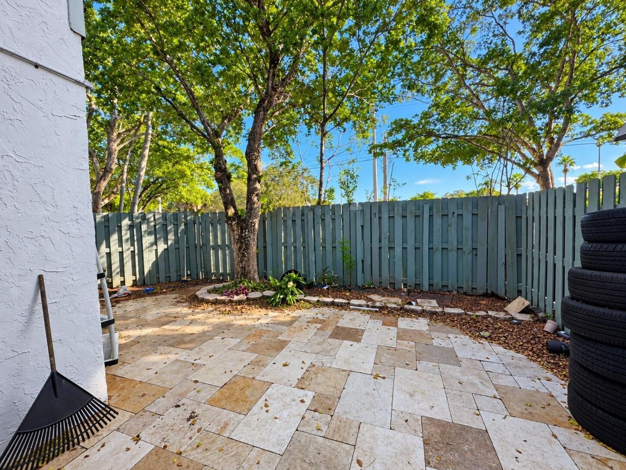 7385 W Sunrise Boulevard, Plantation, FL 33313 Photo