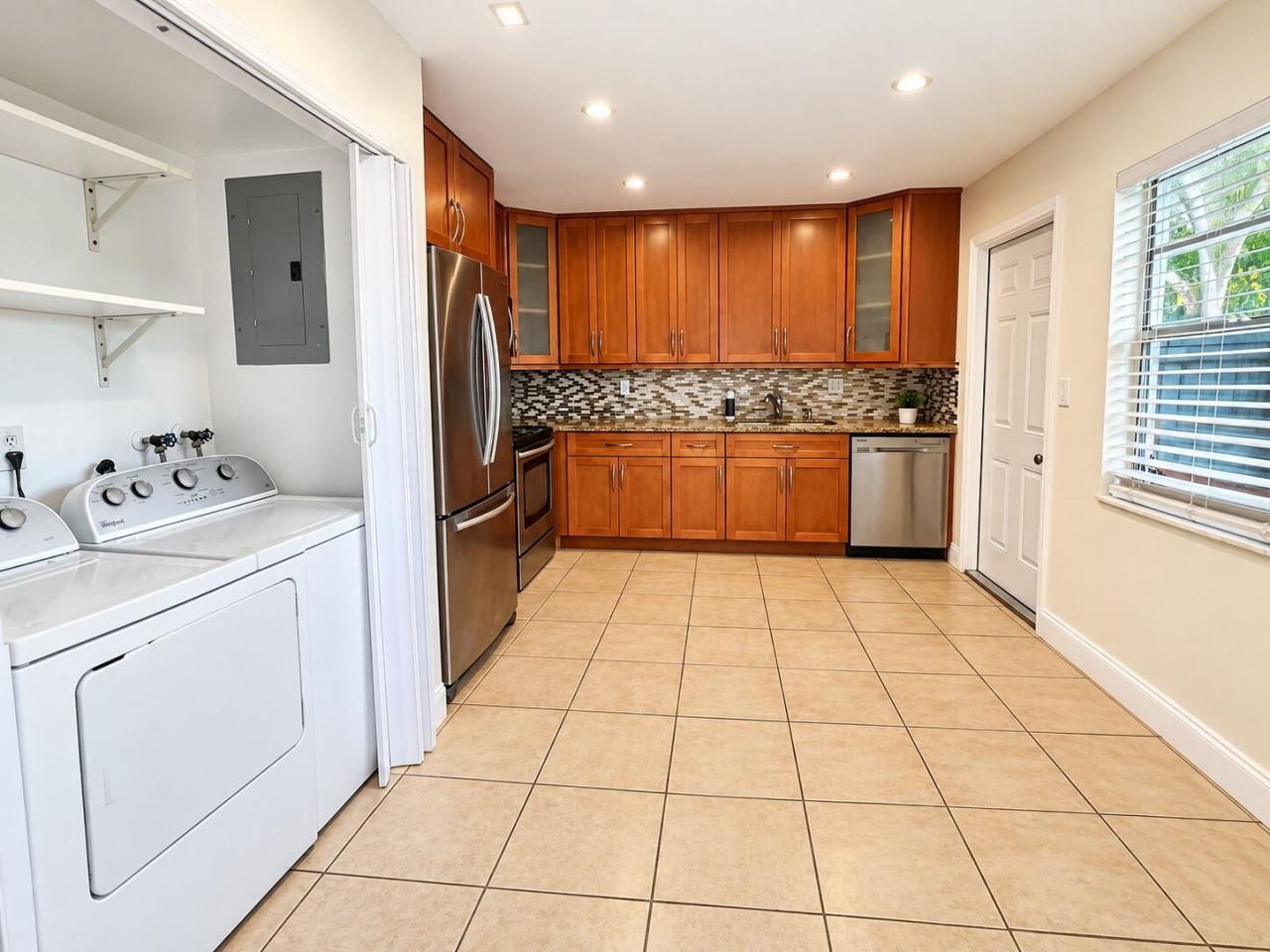 7385 W Sunrise Boulevard, Plantation, FL 33313 Photo