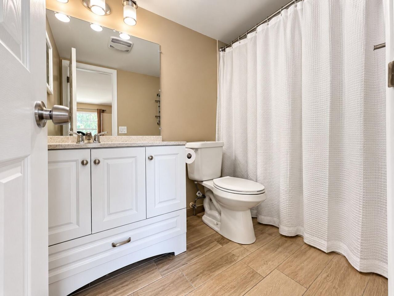 7385 W Sunrise Boulevard, Plantation, FL 33313 Photo