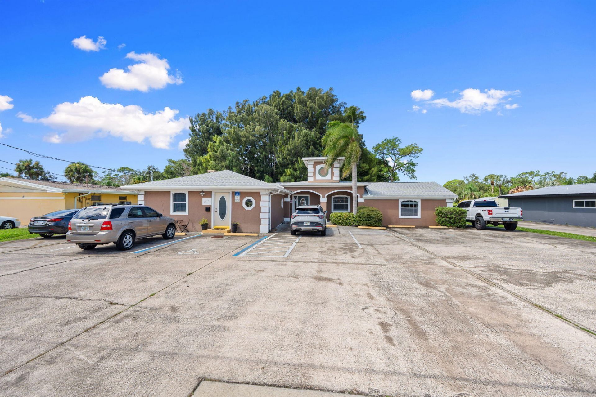 1542 S Wickham Road, Unit B, Melbourne, FL 32904 Photo