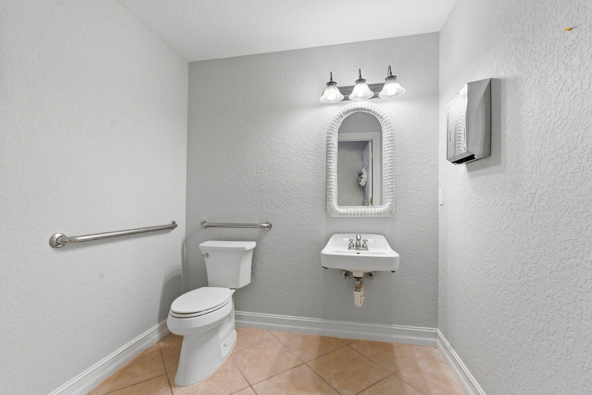 1542 S Wickham Road, Unit B, Melbourne, FL 32904 Photo